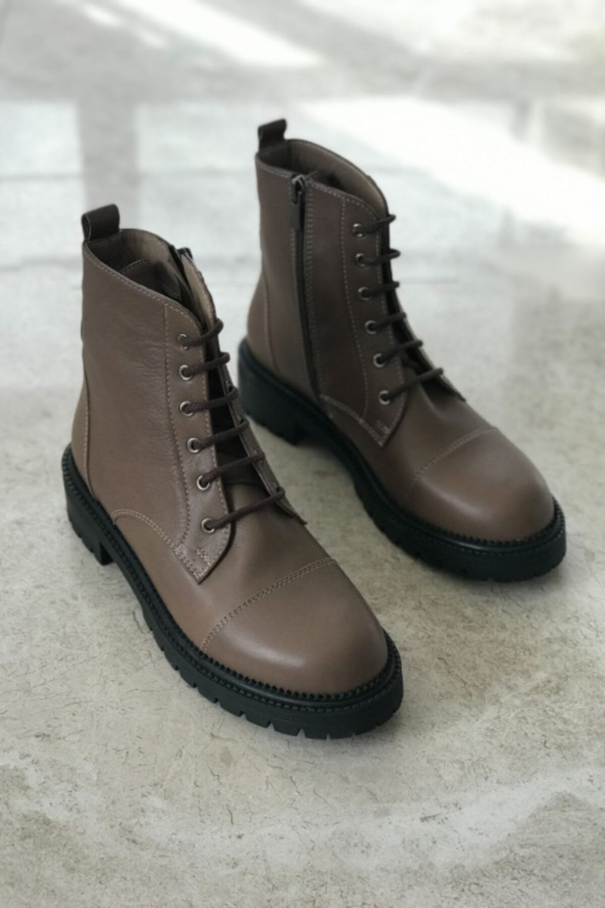 چکمه و بوت چند رنگ زنانه بوتی های توری چرم اصل راسو TUNAELLİ