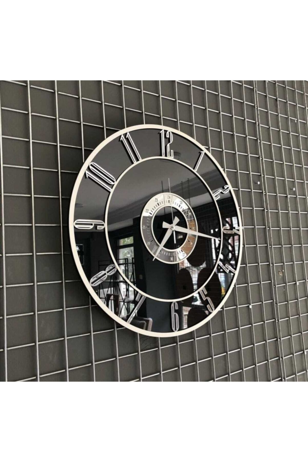 Kuzata Beyaz Çıtalı Siyah Ayna Üzerine Gümüş Türkçe Rakam Duvar Saati-50 cm
