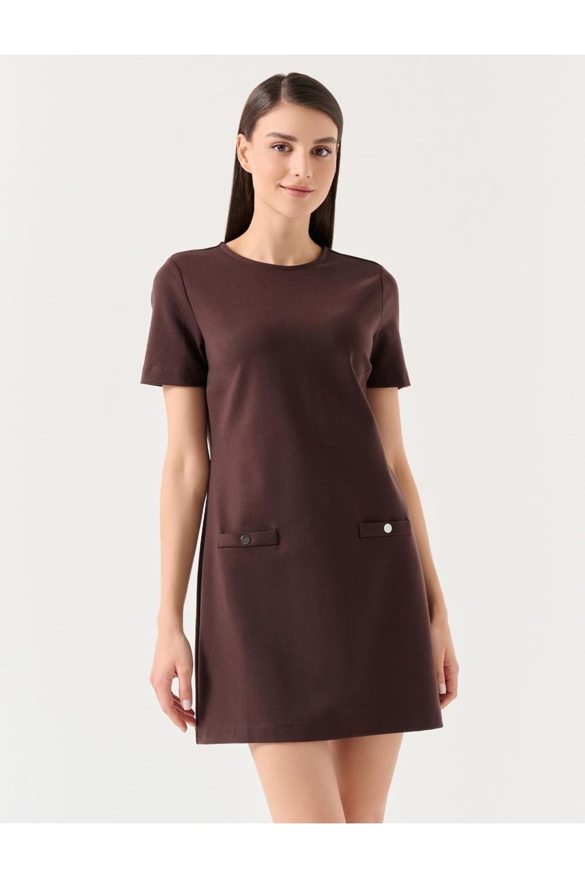 Round neck slit top pocket plain shift dress