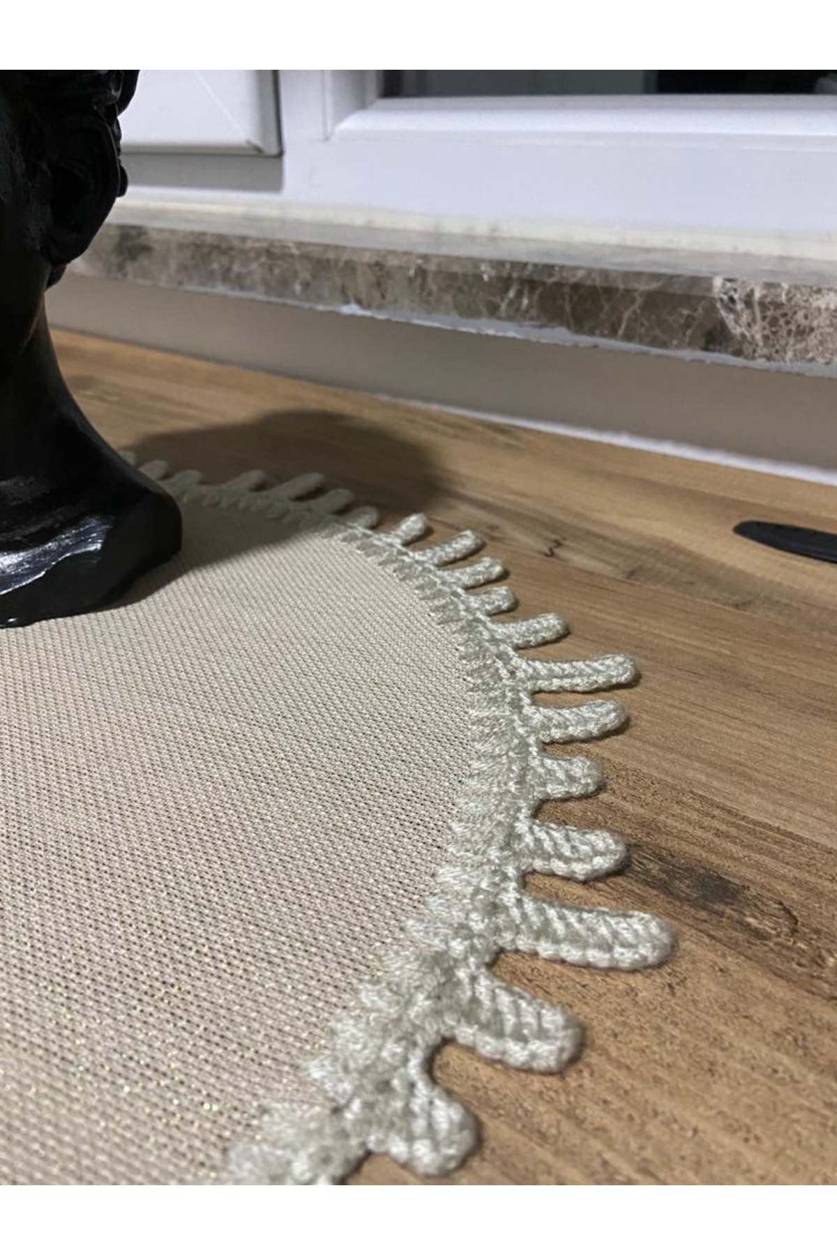 Kırışmaz Linen Kumaşından Kenarları El Örgülü Sehpa Örtüsü Masa Örtüsü Runner 3