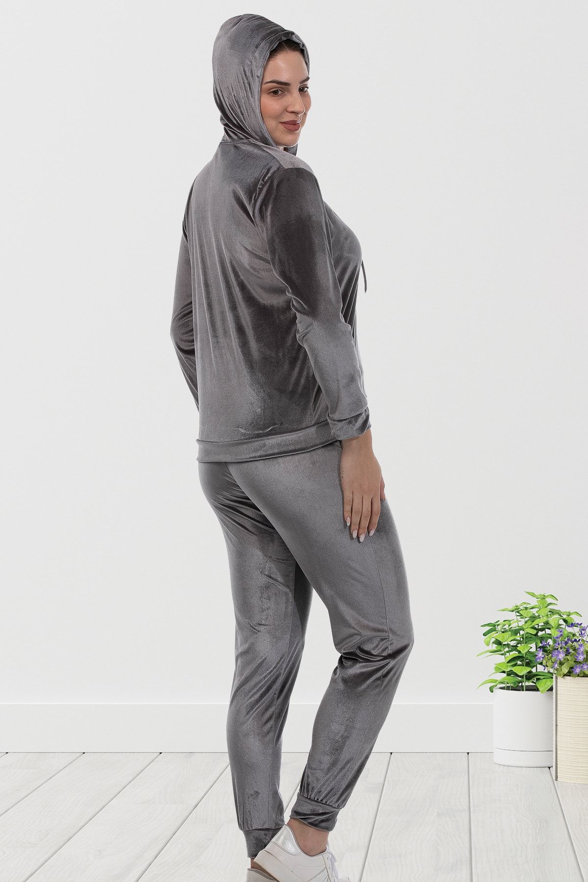 Womens fitted tracksuit clearance