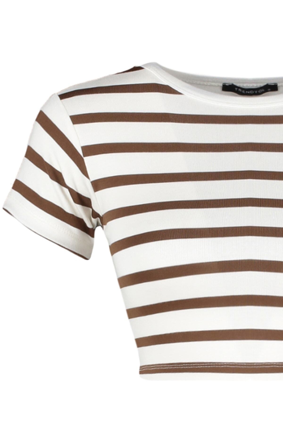 Trendyol Collection-Premium Ecru-Ecru Braun gestreifte 2er-Pack Viskose-Crop-Stretch-Strickbluse TWOSS23BZ00194 16