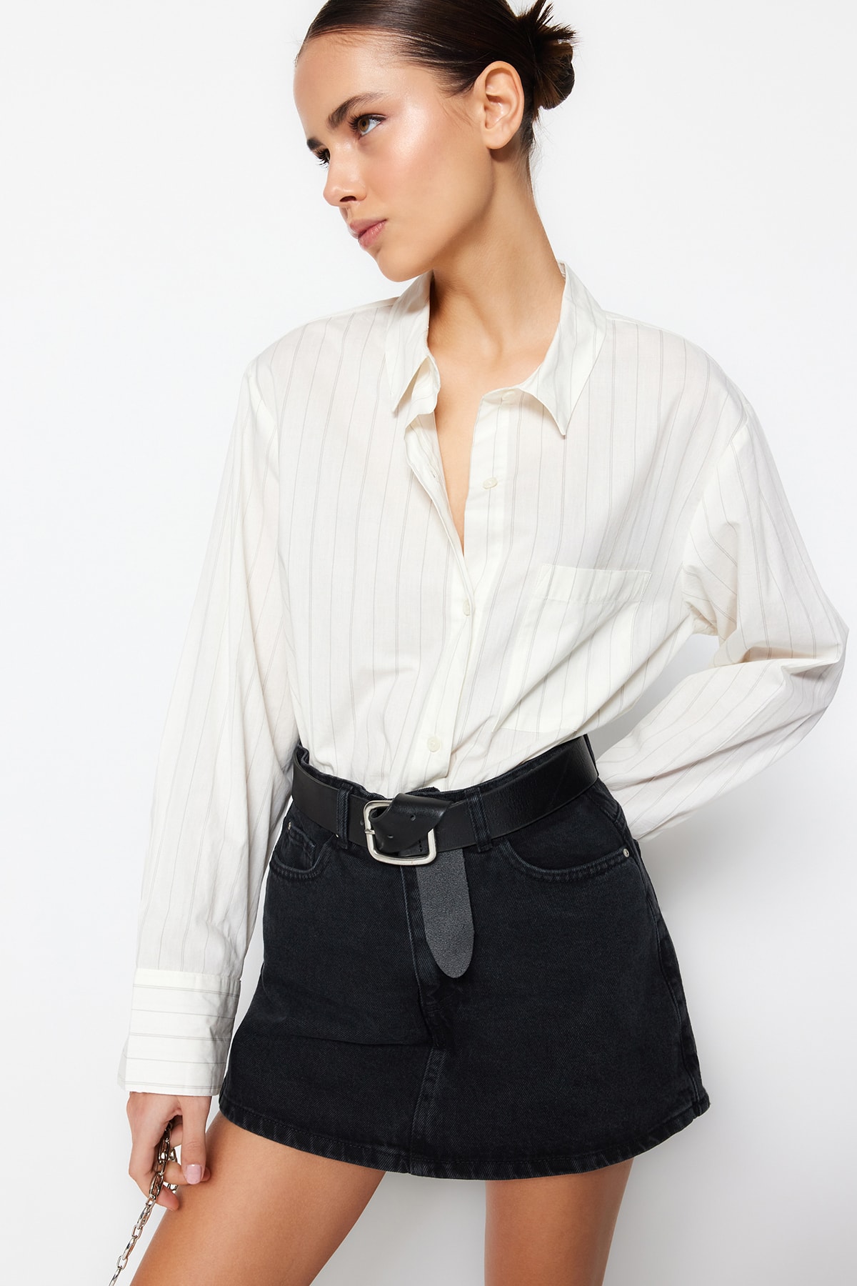 Trendyolmilla  Siyah More Sustainable Mini Denim Şort Etek TWOSS23SR00190