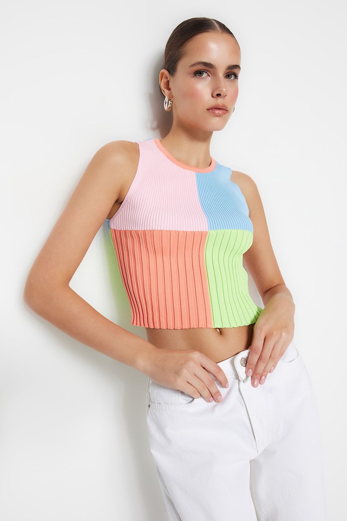 complete the look image