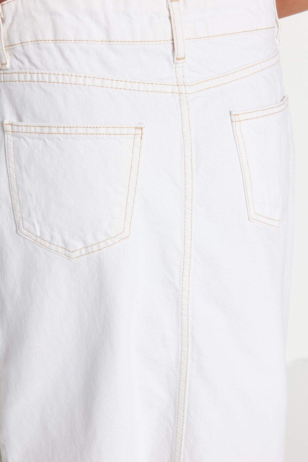 Trendyol Collection-Weißer geschlitzter Maxi-Jeansrock TWOSS23ET00290 5