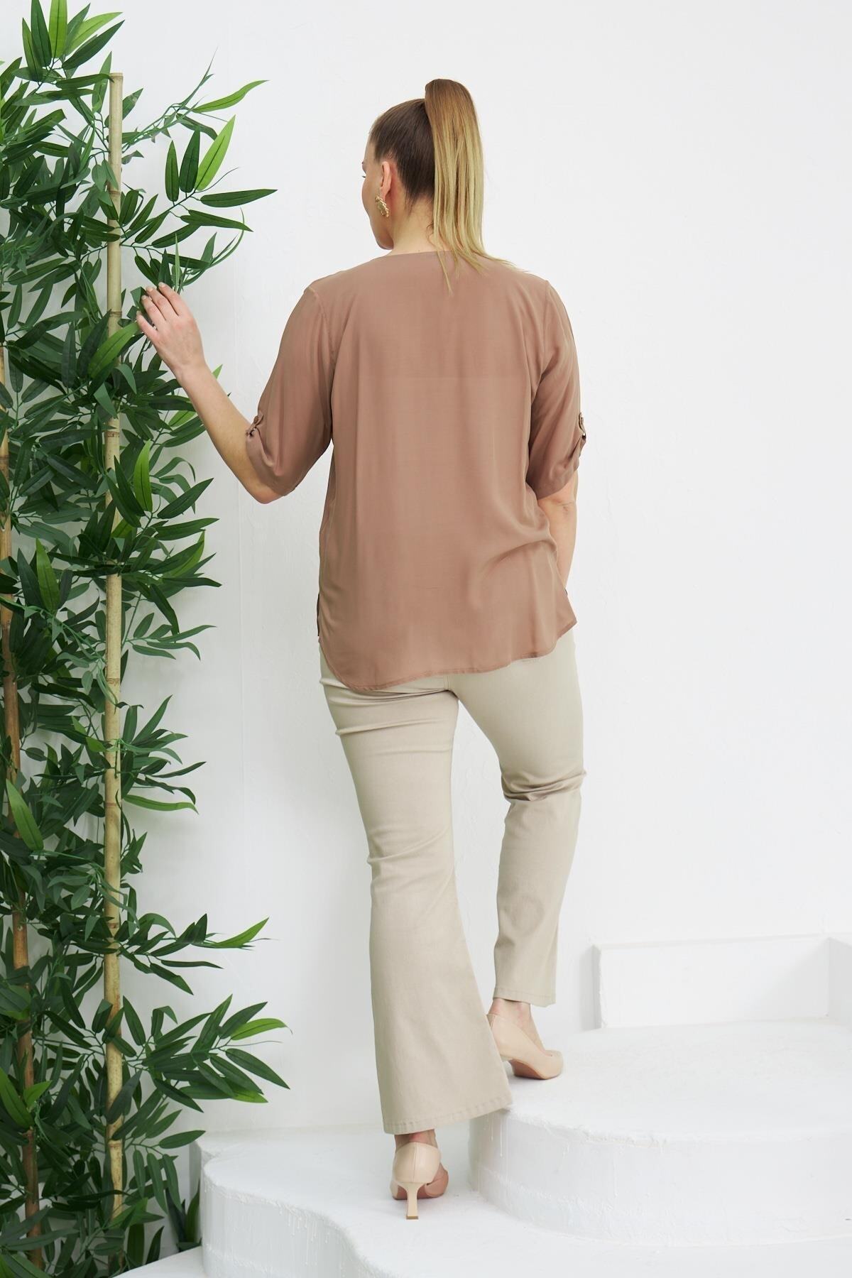 pantolonlu minnie mouse kafası