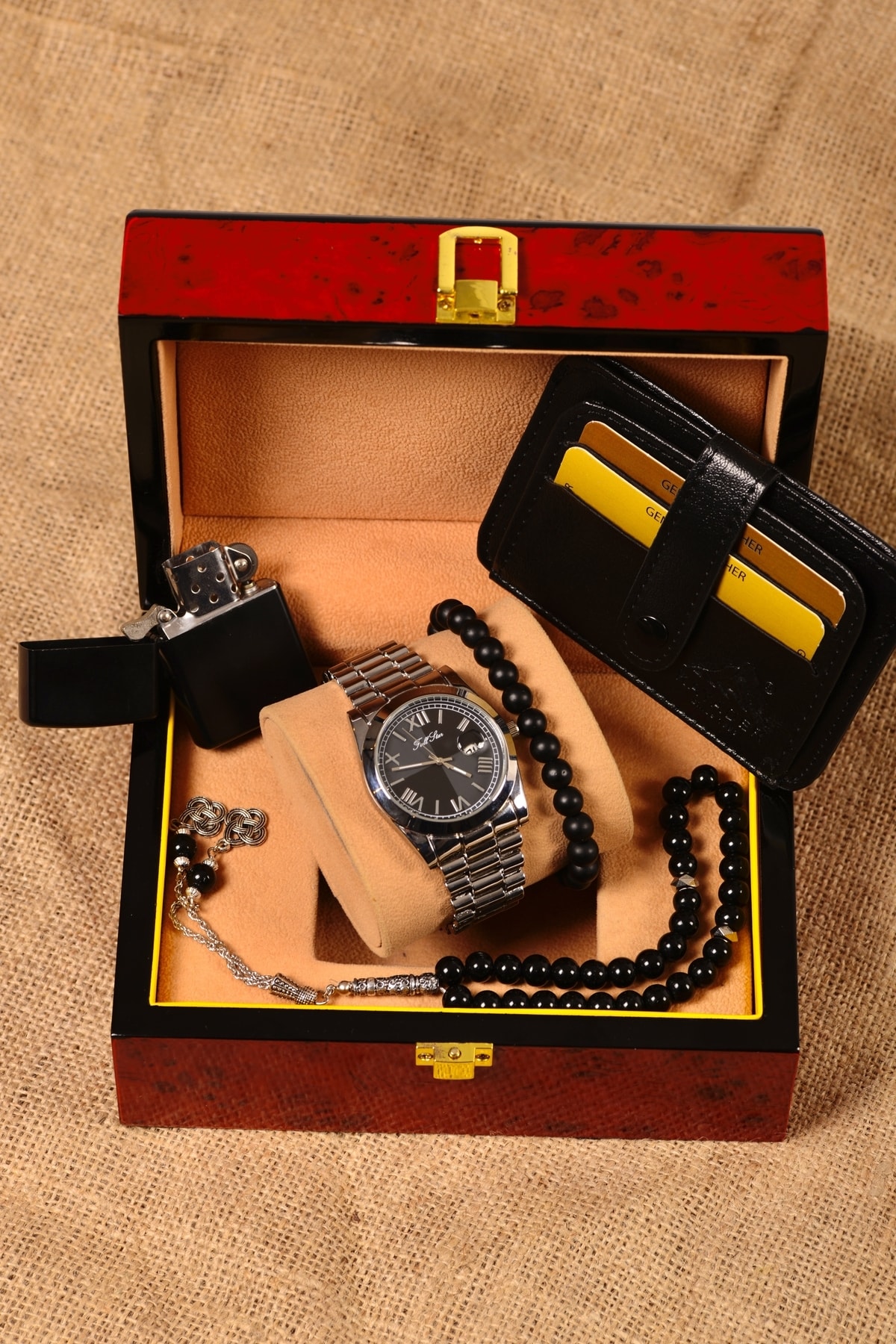 pierrose 5 Parça Kartlık Çakmak Tesbih Bileklik Erkek Gümüş Saat Seti