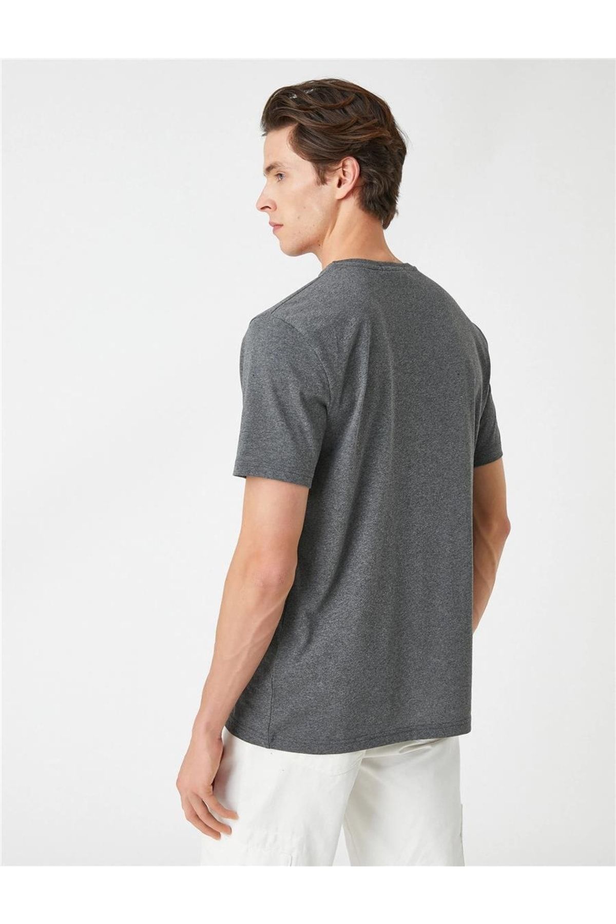 Koton-3sam10258hk 044 Graues Herren-T-Shirt aus Baumwolljersey 4