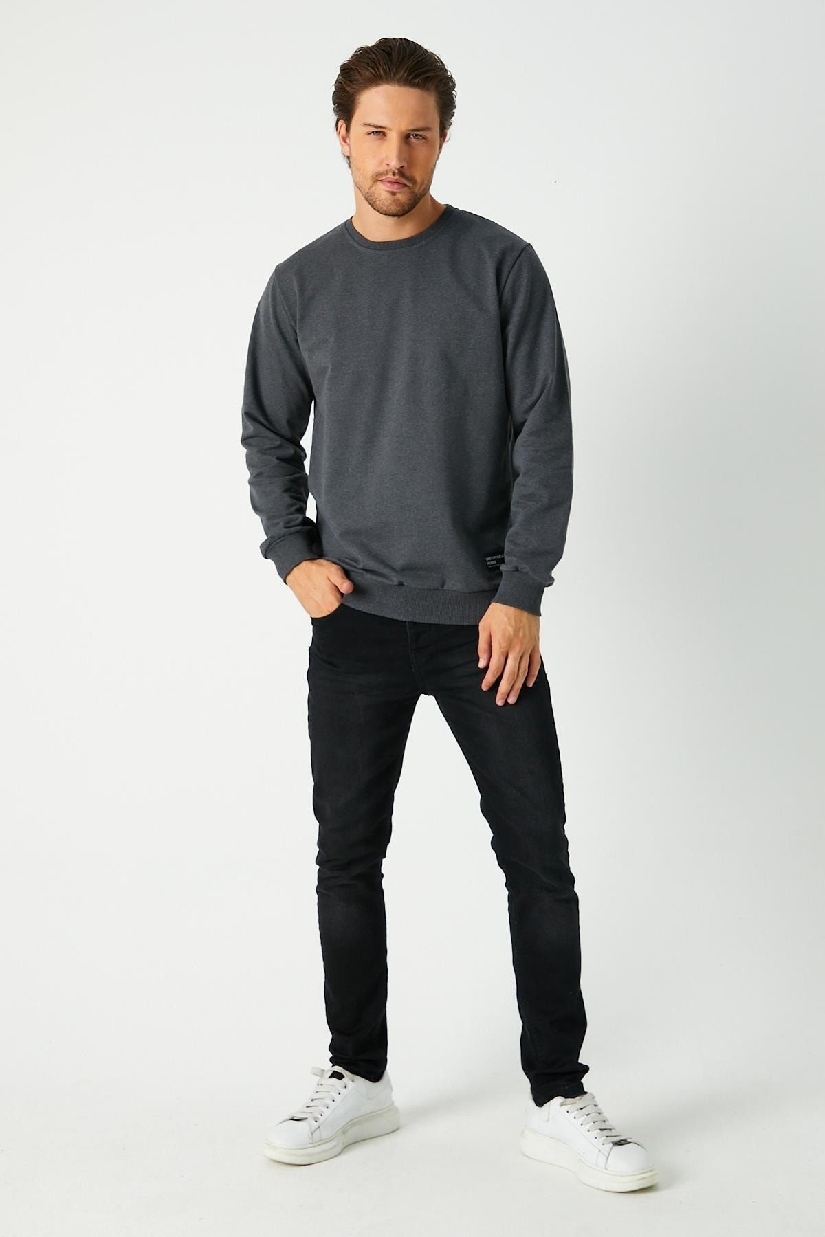 mmetalic Sweatshirt Gray Regular fit Trendyol