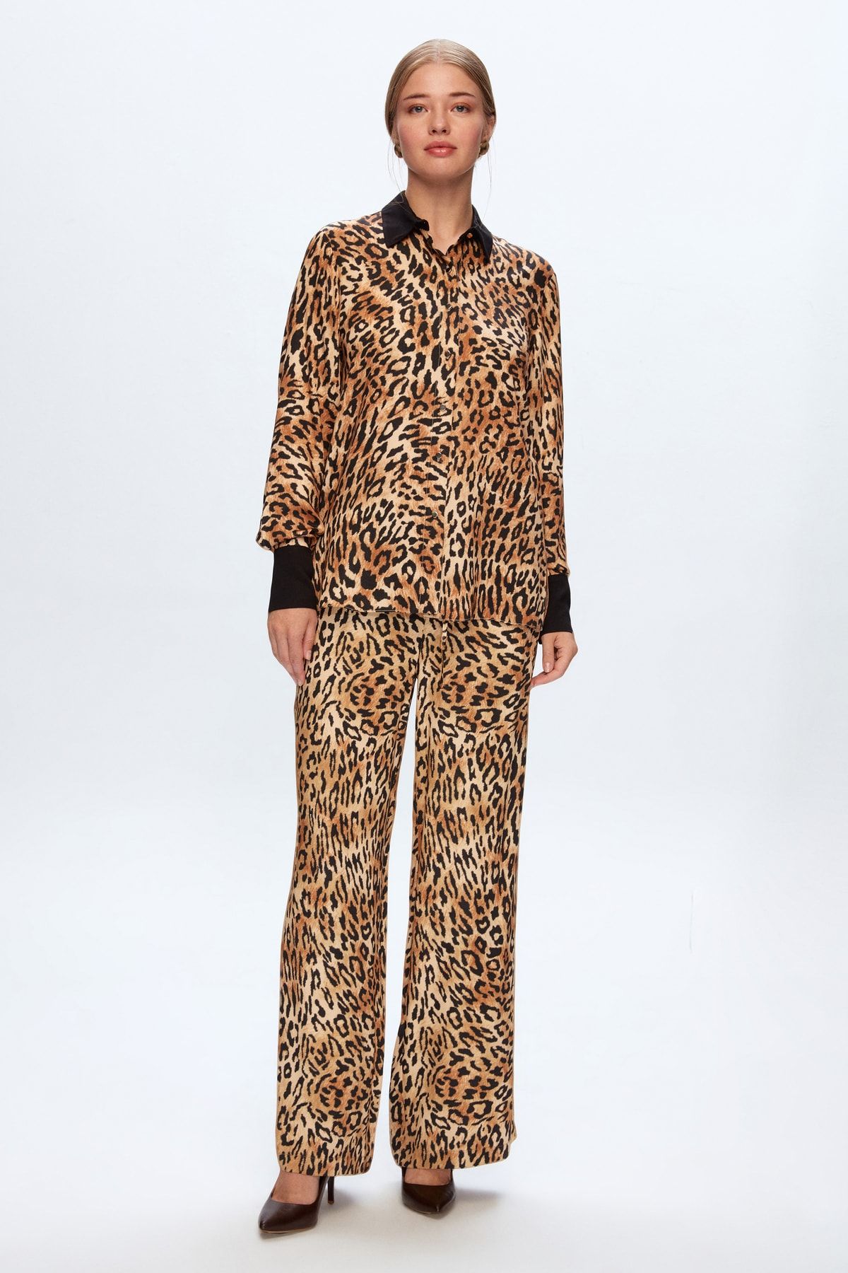 complete the look image