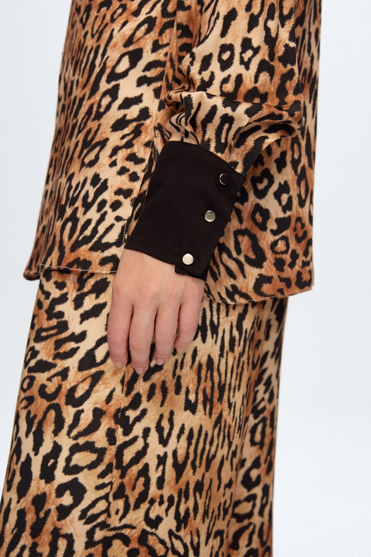 Love My Body-Dizajn košele s leopardím vzorom 3