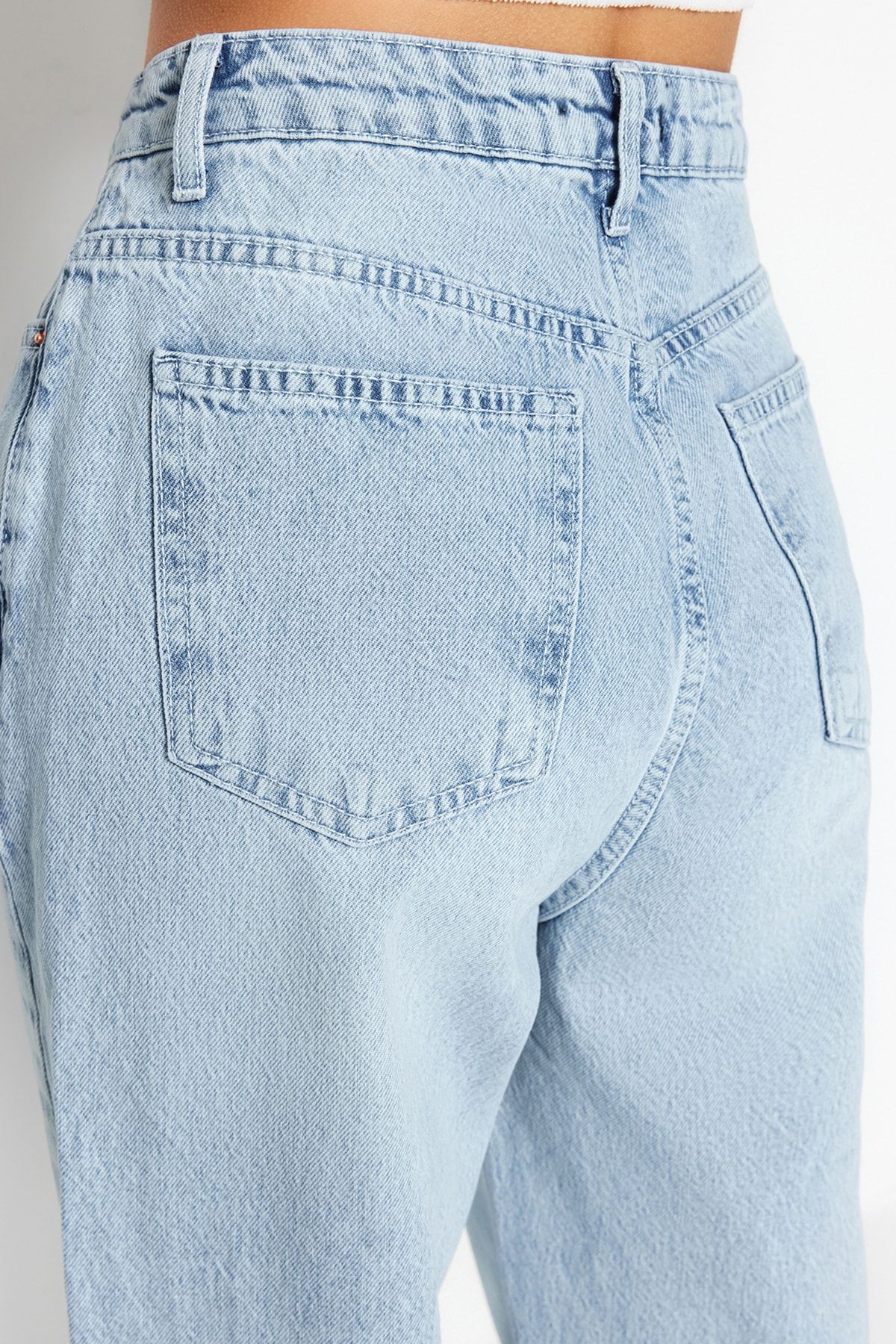 Trendyol Collection-Blaue Jeans mit hoher Taille und weitem Bein TWOSS22JE0242 8