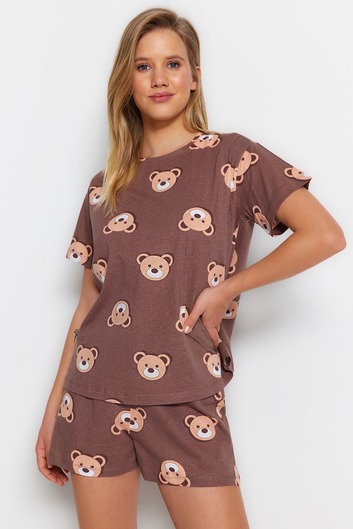 Trendyol Collection-Braunes Pyjama-Set mit Teddybär-Shorts aus 100 % Baumwolle – THMSS23PT00005 2