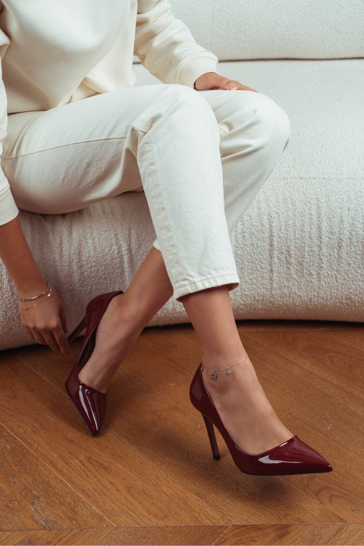 Burgundy pointed toe hot sale heels