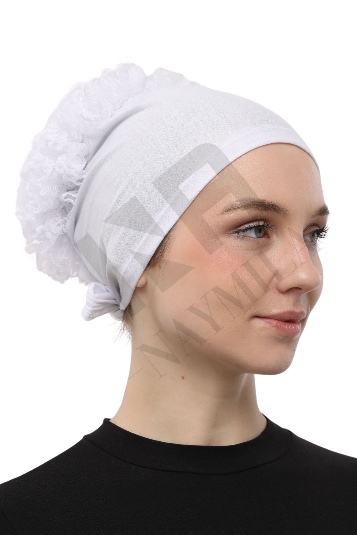 Frilly bonnet top