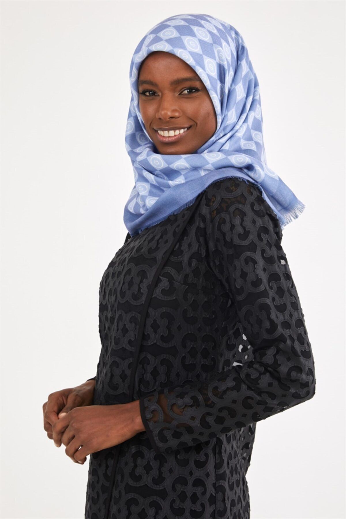 Blue headscarf 2025