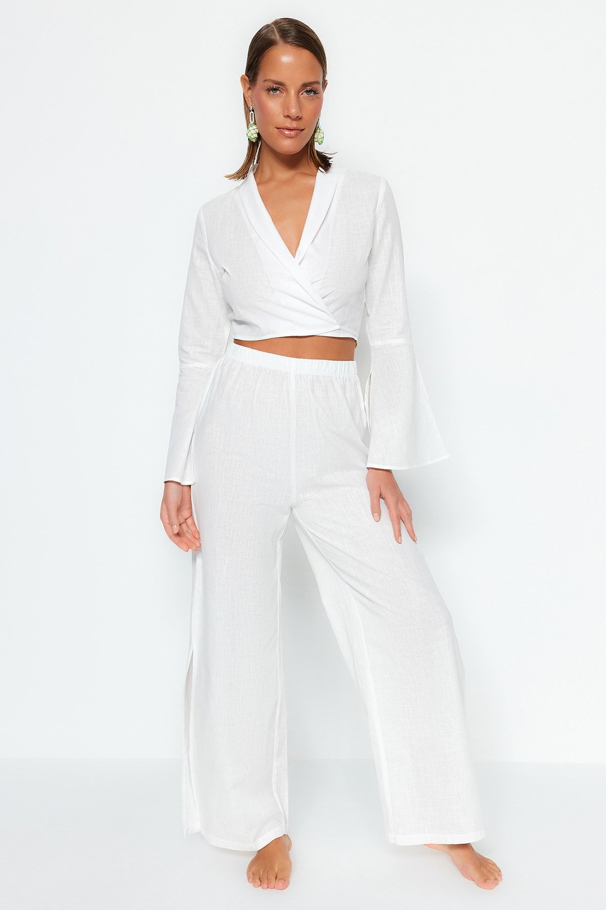 Trendyol Collection-Ecrufarbenes, gewebtes, geschlitztes Blusen- und Hosen-Set aus 100 % Baumwolle TBESS23AU00085 3