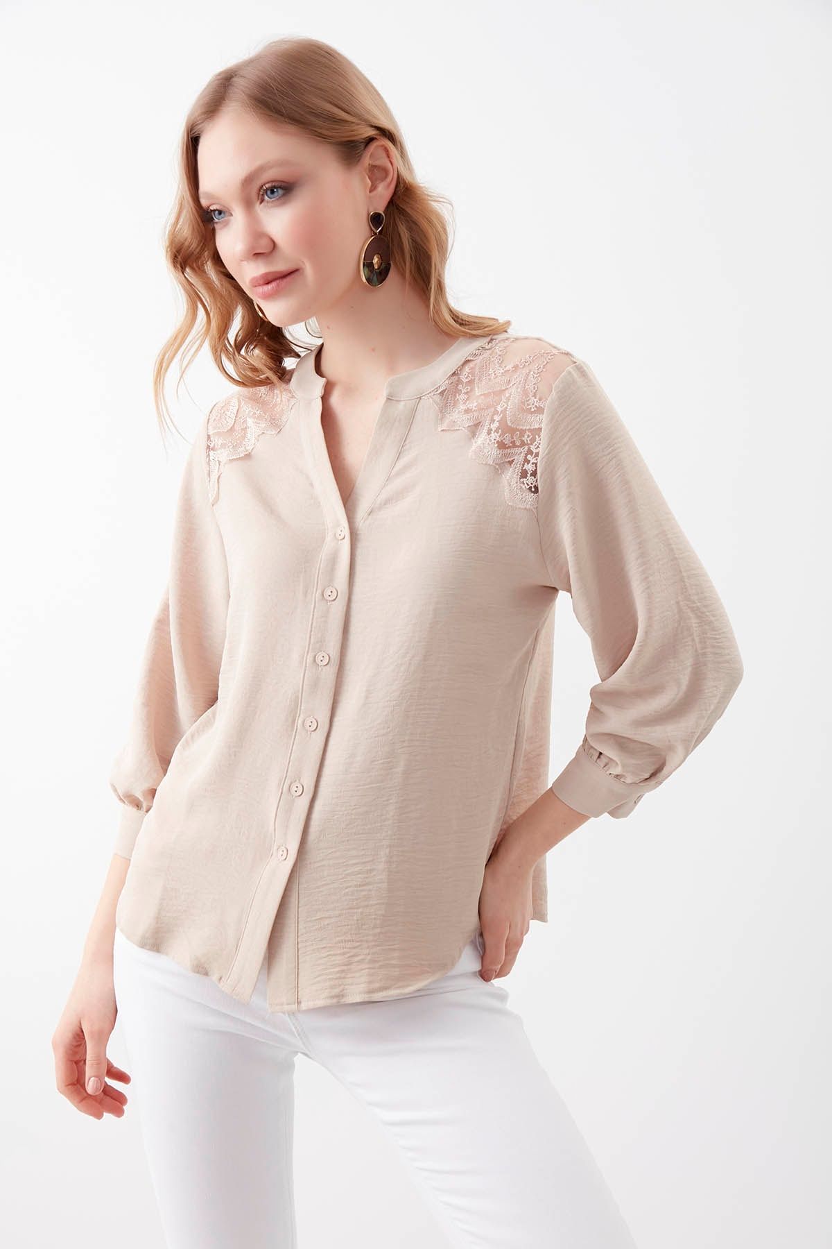 Vitrin Bluse Beige Regular Fit Fast ausverkauft