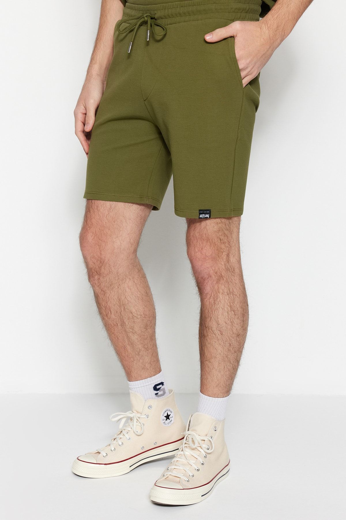 Trendyol Collection Shorts Khaki Mittlerer Bund Fast ausverkauft
