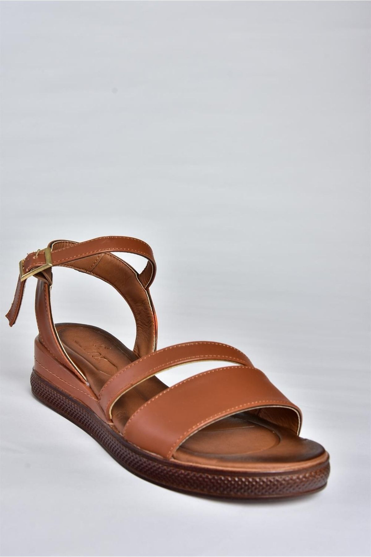 Fox Shoes-P674300709 Denní dámské sandály na klínovém podpatku hnědé barvy 6