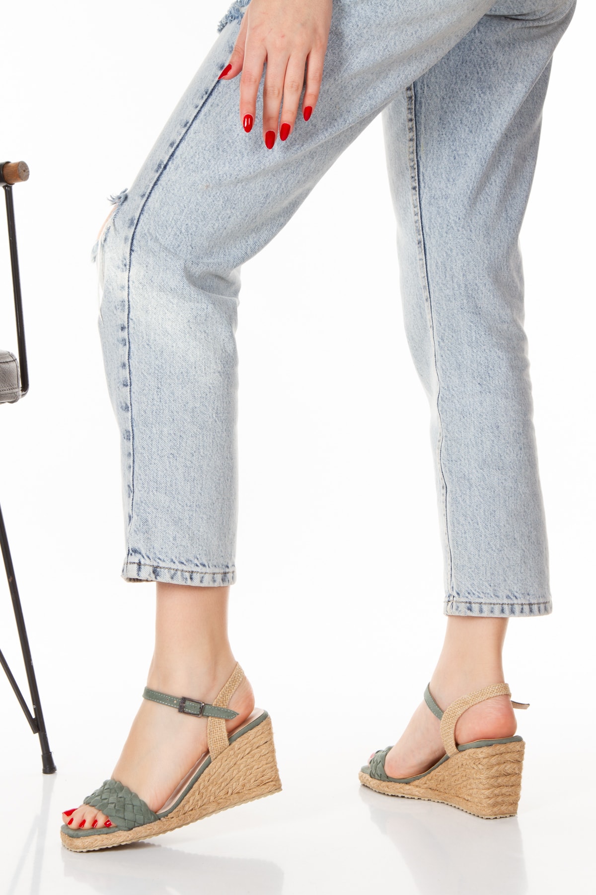 M&B COLLECT Dolgu Taban Hasır Sargı Günlük Kadın Sandalet