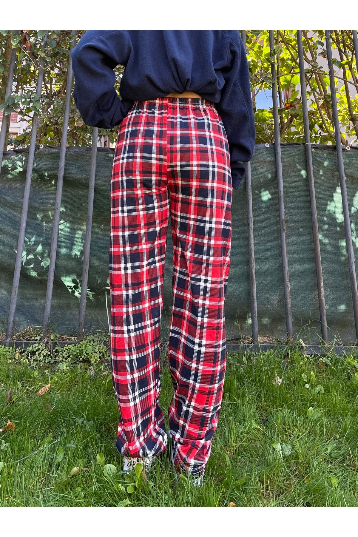 Red and black plaid sweatpants shop
