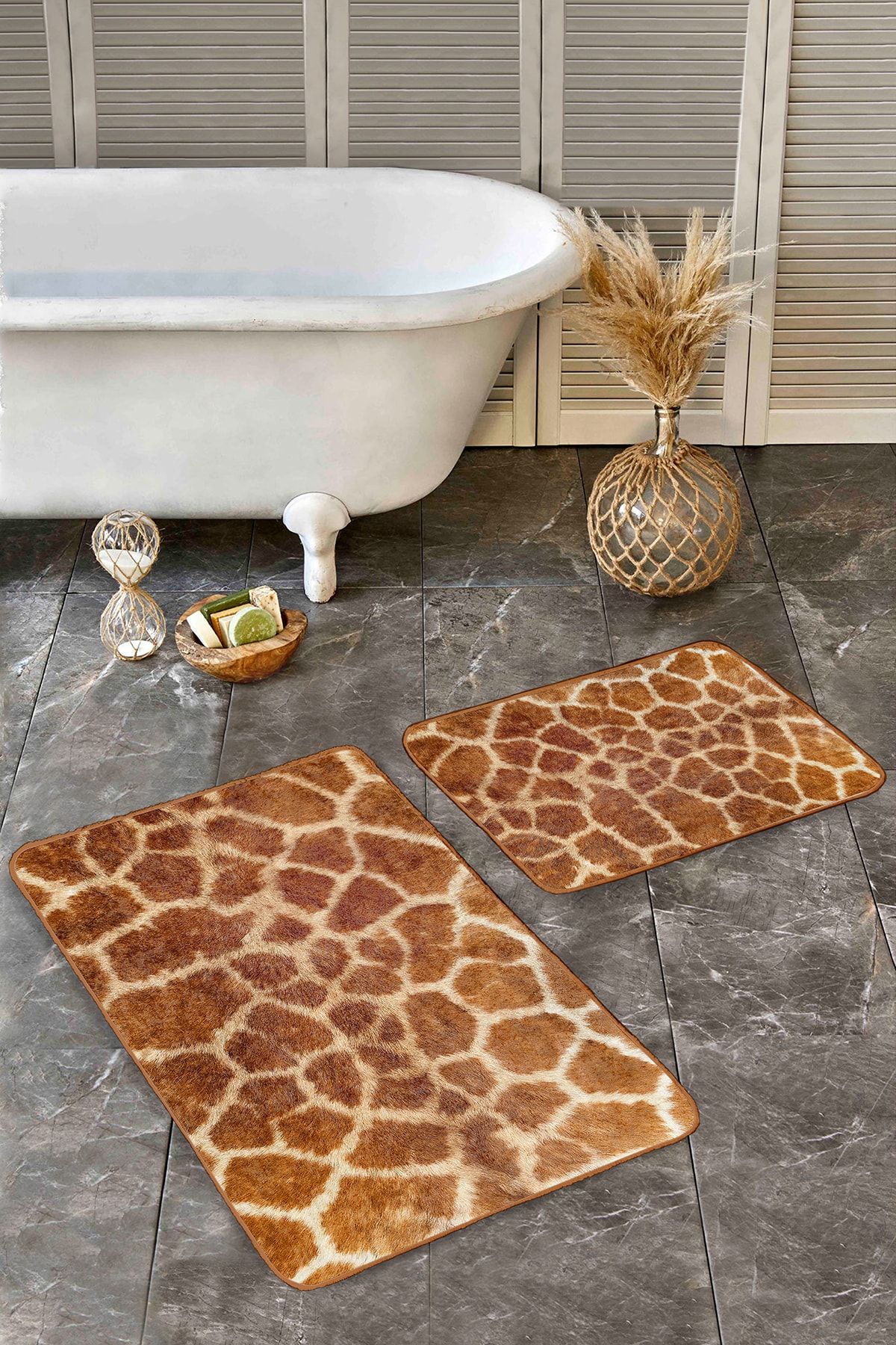 Realhomes-Set of 2 Giraffe Motif Fur Pattern on Brown Floor Simple & Stylish Classic 2-Piece Bath Mat Set 3