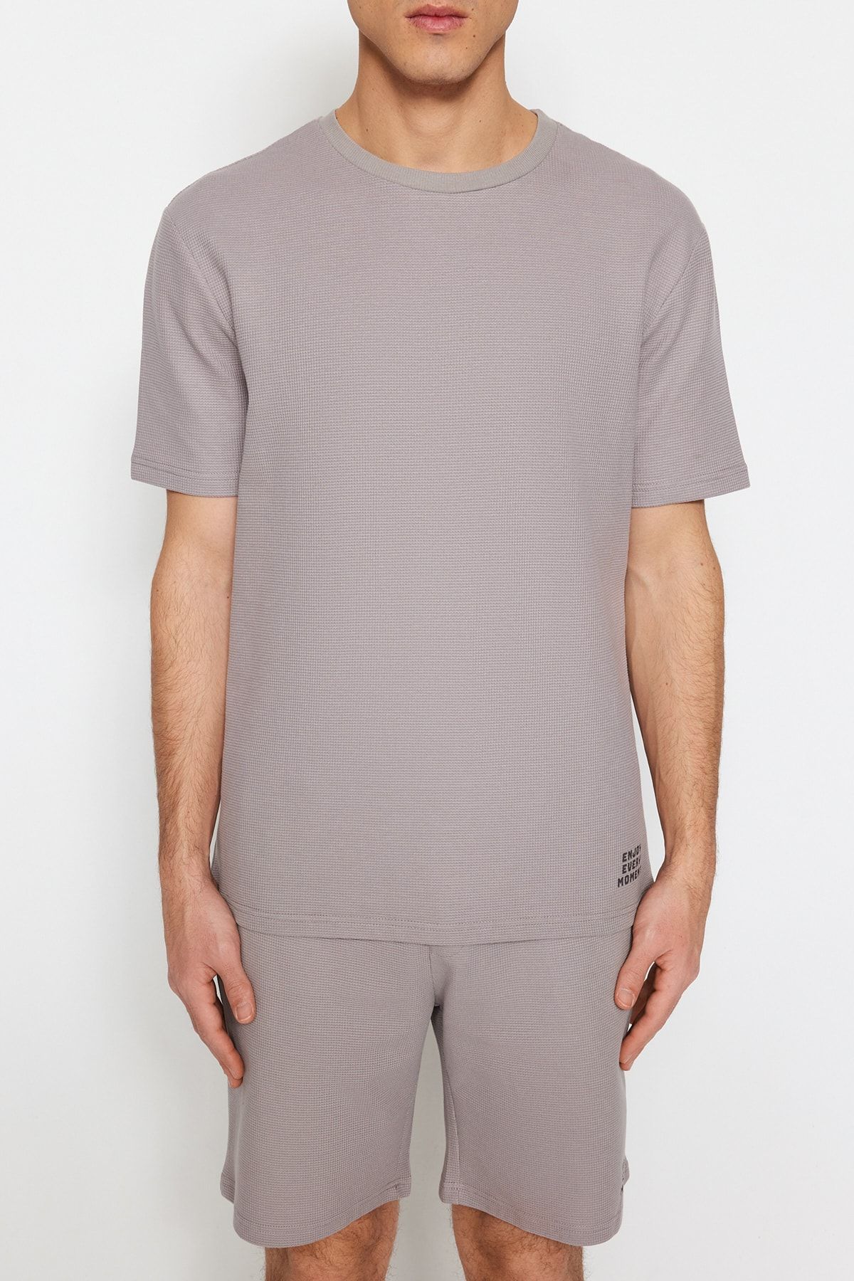 Trendyol Collection-Šedá sada pletených šortek Regular Fit Pyžamo TMNSS23PT00032 12