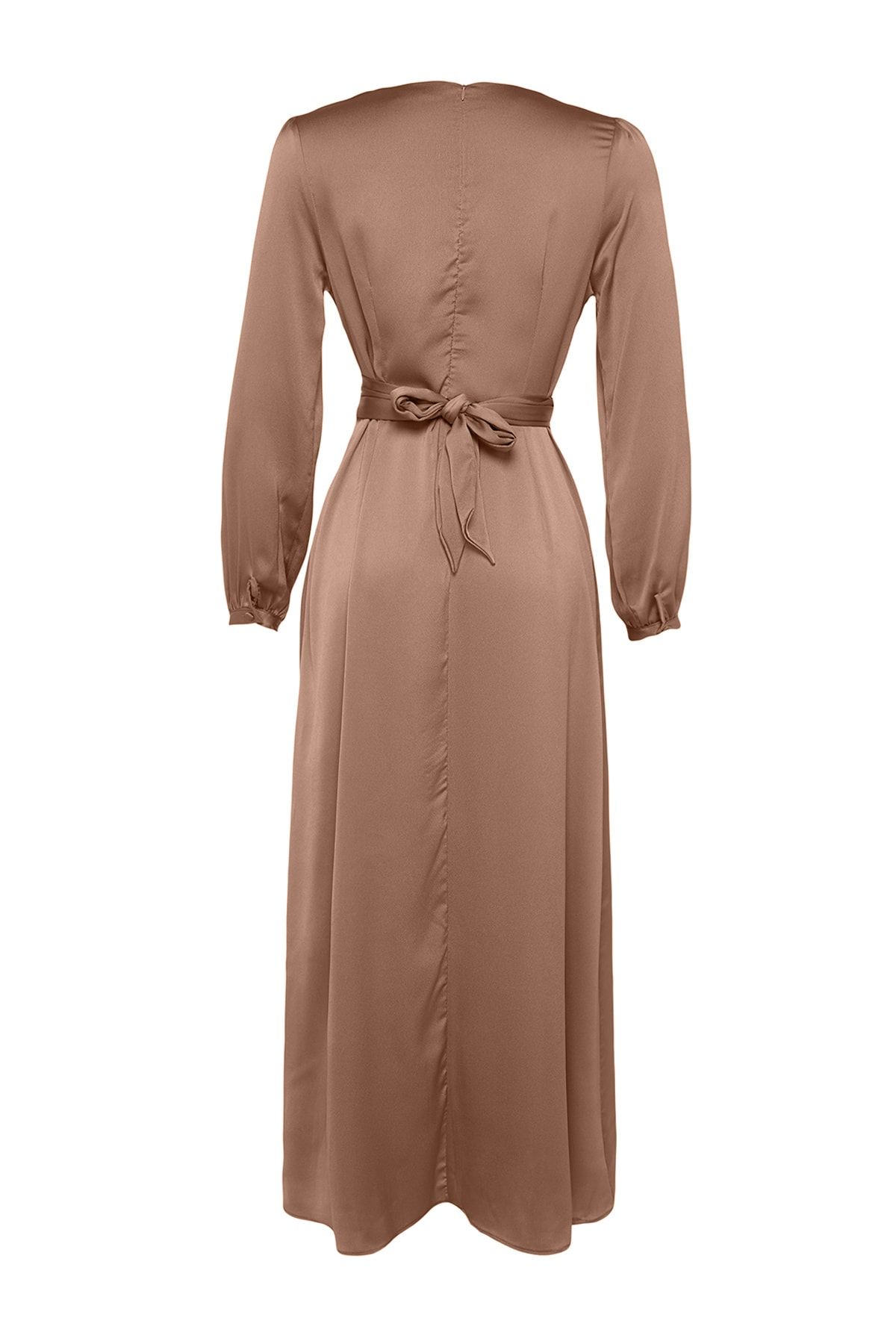 Trendyol Modest-Beigefarbenes Satin-Abendkleid mit überkreuzten Bindedetails TCTAW22EB0105 8