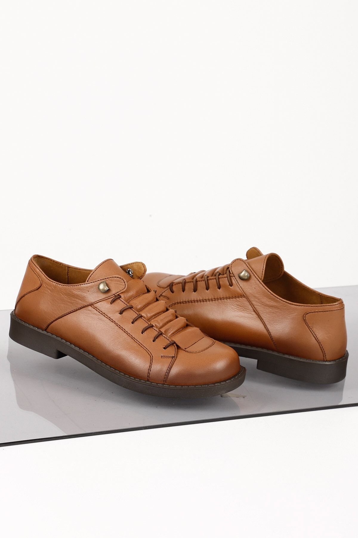 GÖNDERİ(R) Sneaker Braun Flacher Absatz