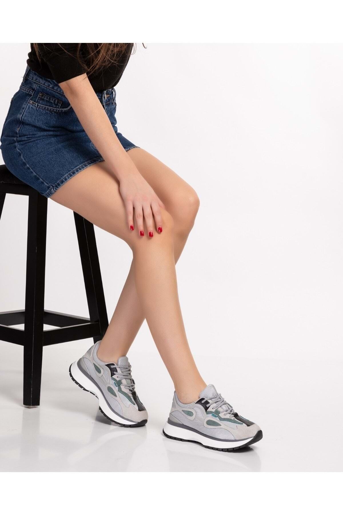 Gondol-Casual Sneakers Gray - 40 7