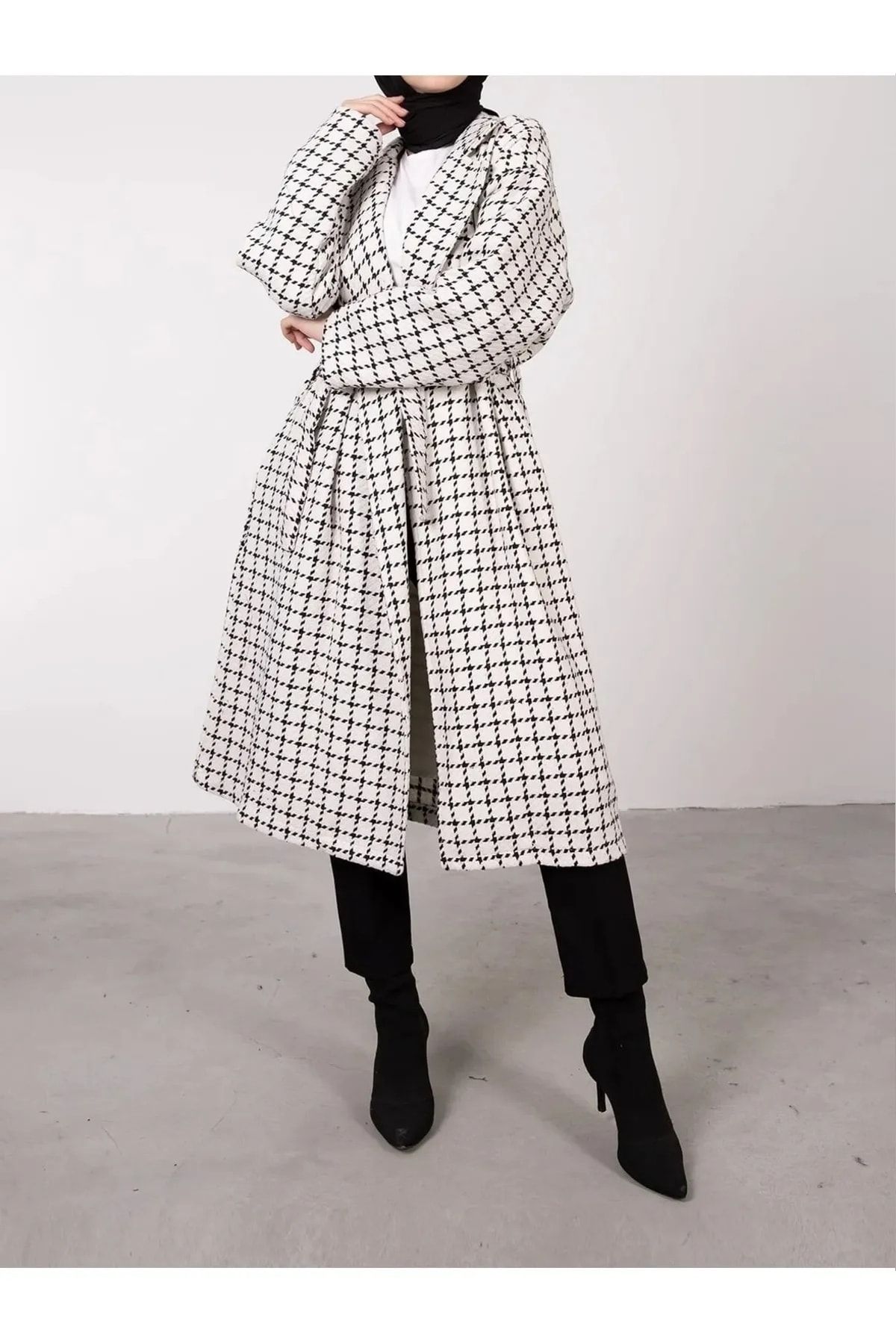Zara short coat with sales stripes
