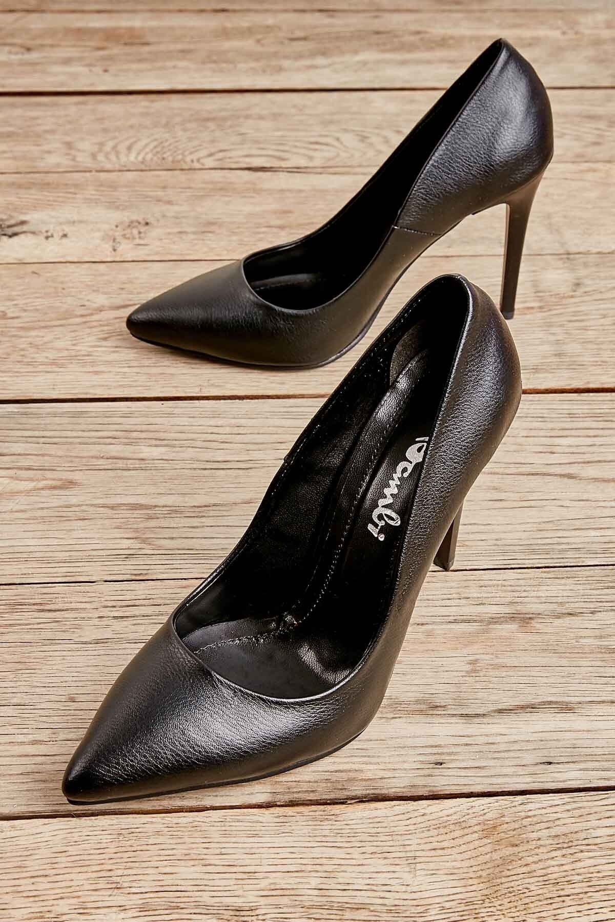 Bambi Siyah Kadın Klasik Topuklu Ayakkabı L05680076