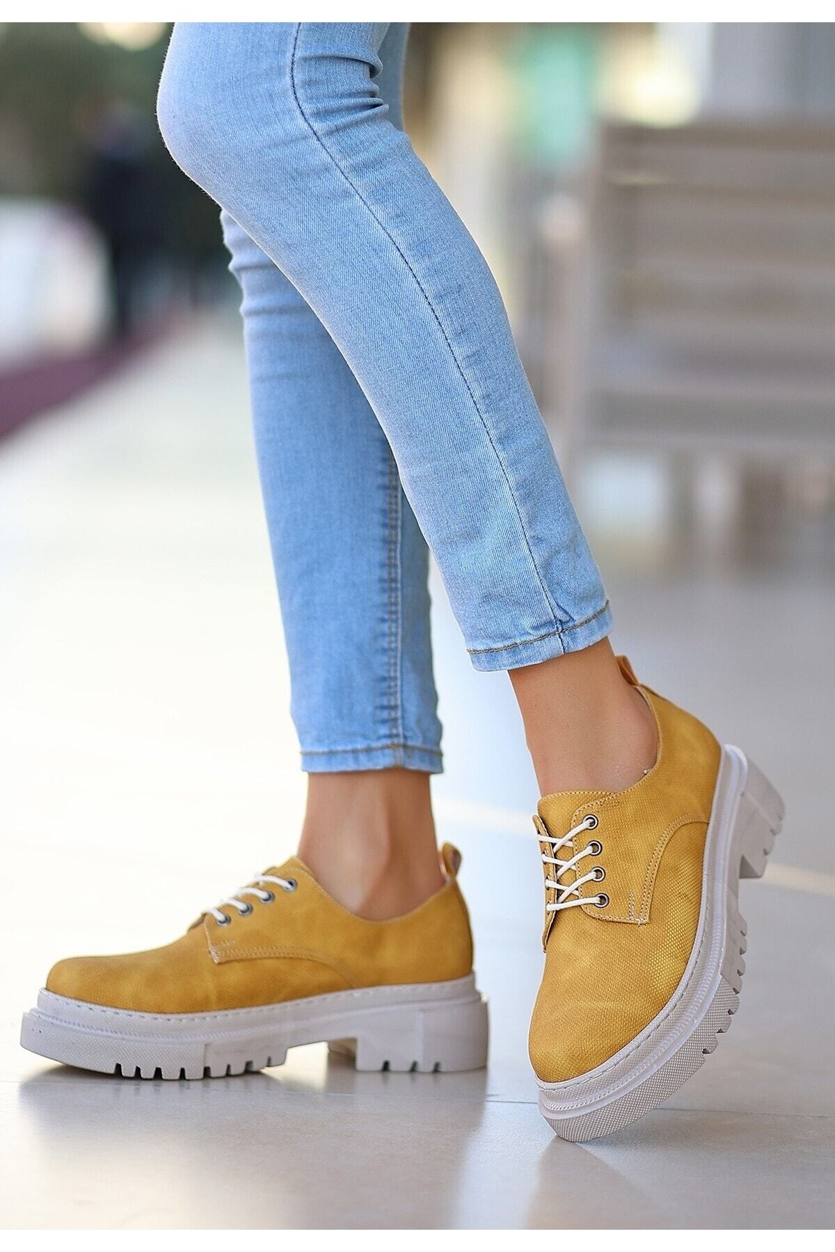 Kadın Hardal Cilt Desenli Bağcıklı Ayakkabı