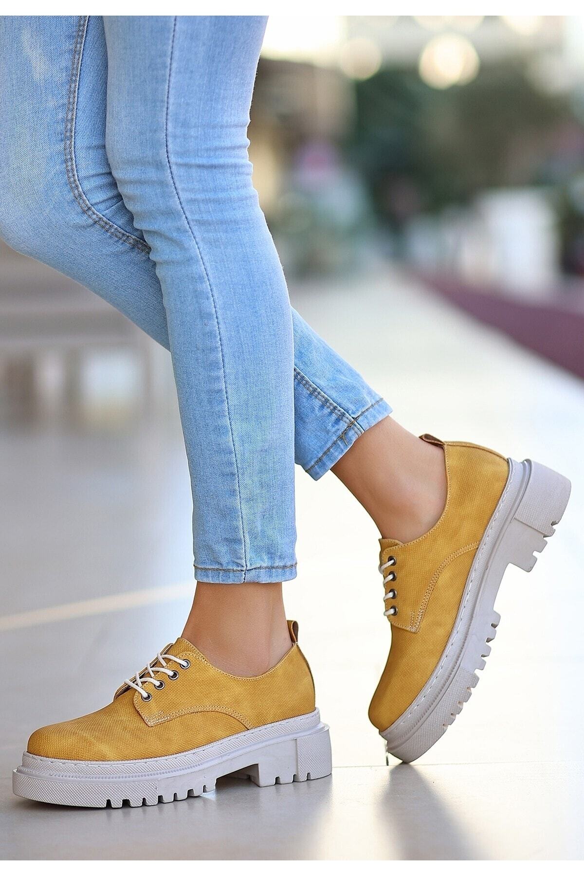 Kadın Hardal Cilt Desenli Bağcıklı Ayakkabı