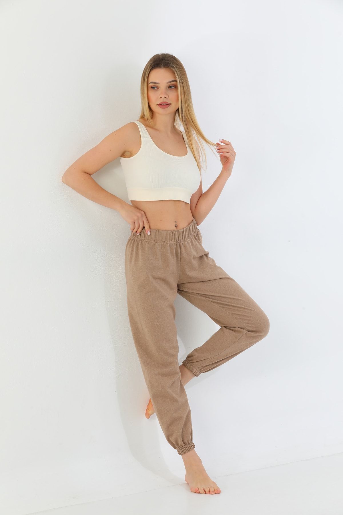 Arvin-Unisex Beige Color Elasticized Two Thread Sweatpants 2