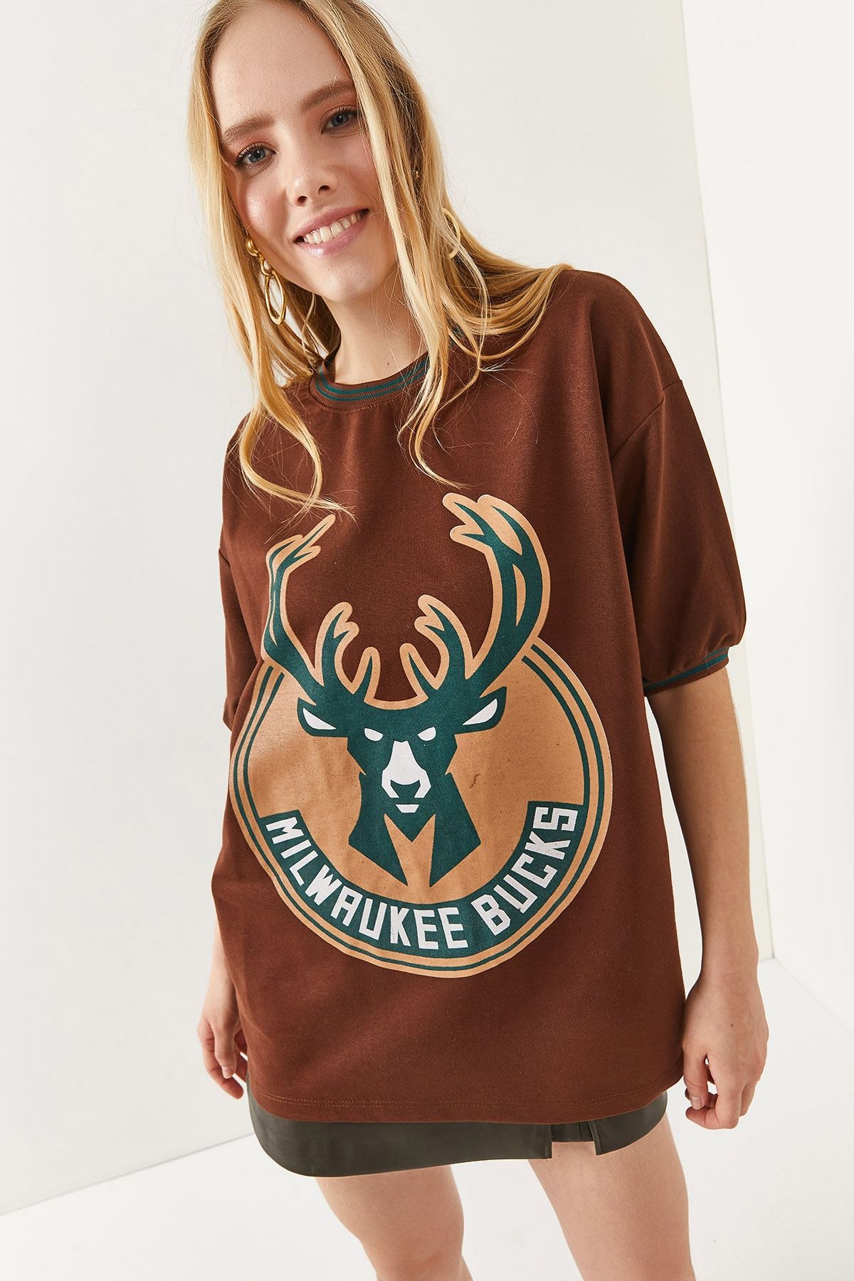 Olalook T-Shirt Braun Oversized Fast ausverkauft