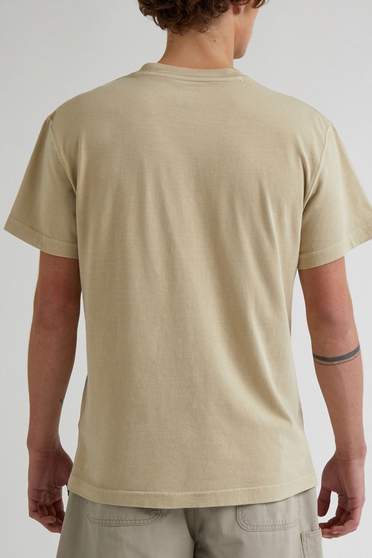 تی شرت مردانه به طور منظم مناسب برش طبیعی 100 ٪ یقه دوچرخه پنبه ای ecru t shirt Lee