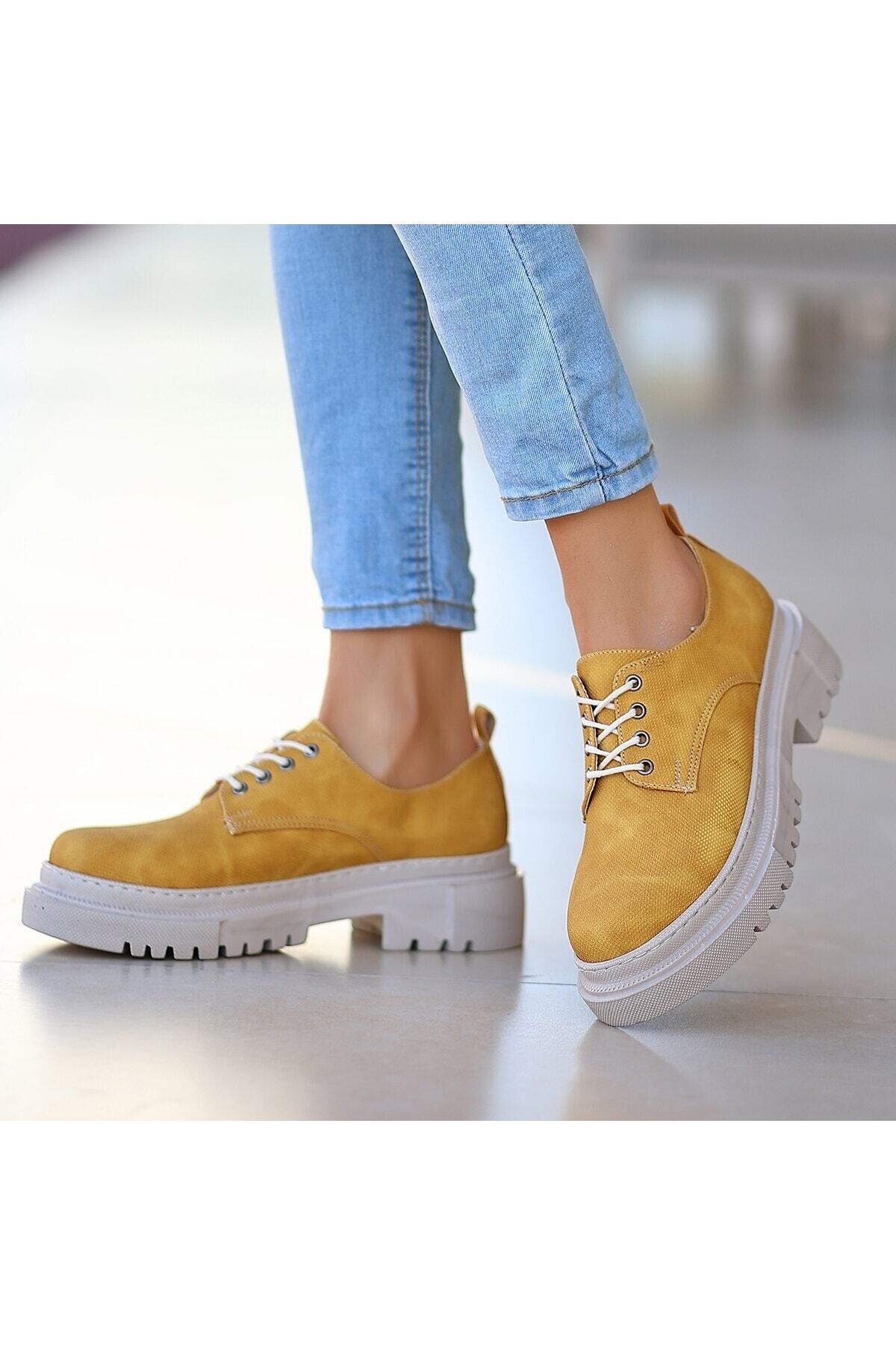 Kadın Hardal Cilt Desenli Bağcıklı Ayakkabı