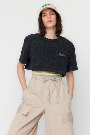 TRENDYOLMILLA X Sagaza Studio Antrasit Asit Yıkama Detaylı Oversize T-Shirt TCLSS23TS00000