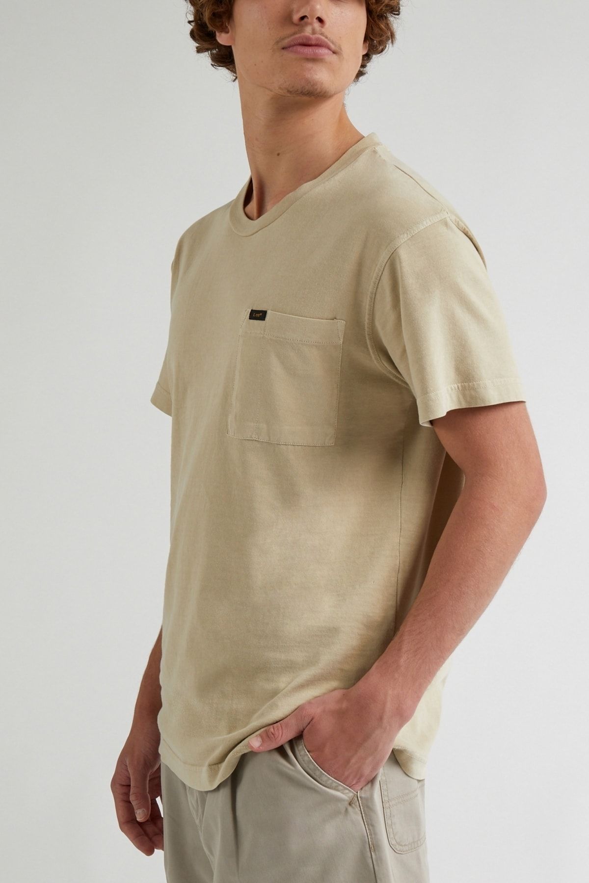 تی شرت مردانه به طور منظم مناسب برش طبیعی 100 ٪ یقه دوچرخه پنبه ای ecru t shirt Lee