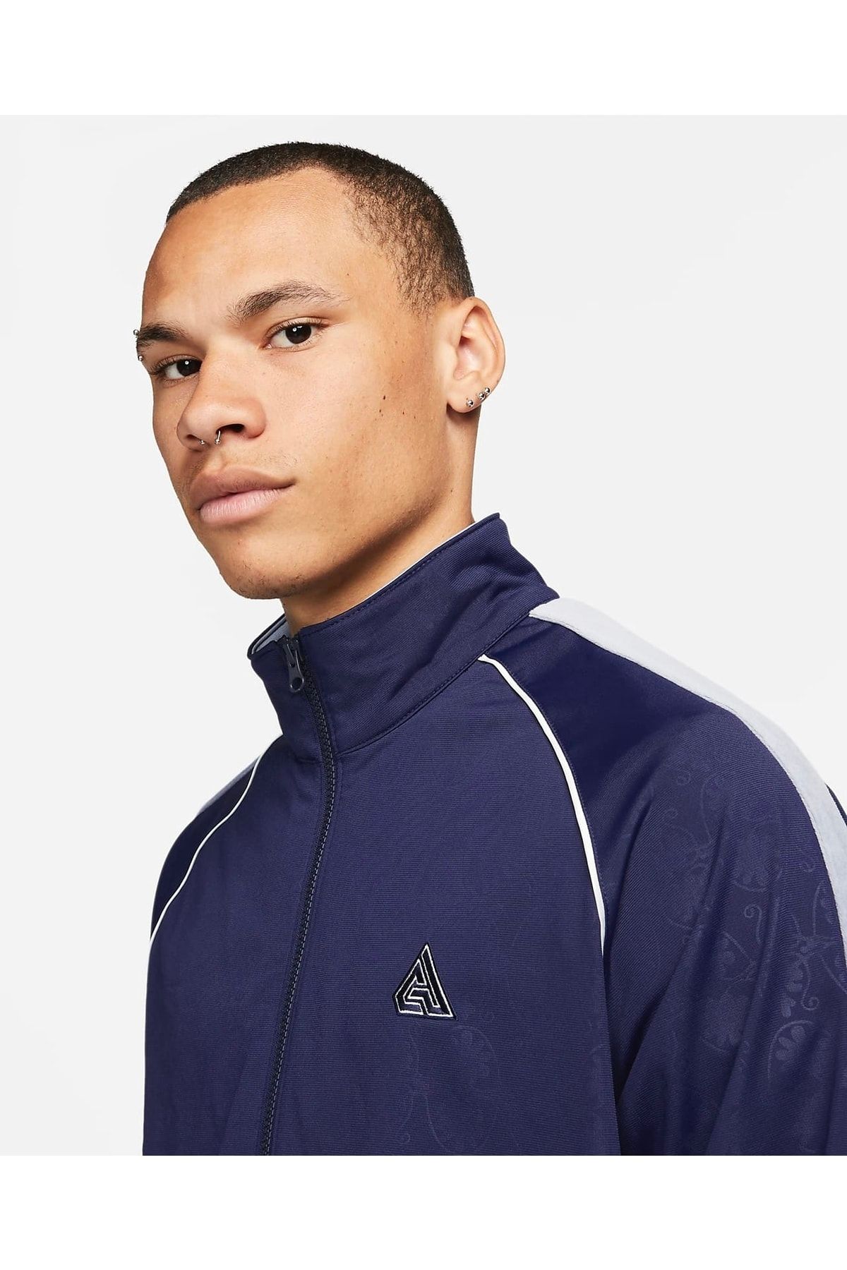 Giannis jacket best sale