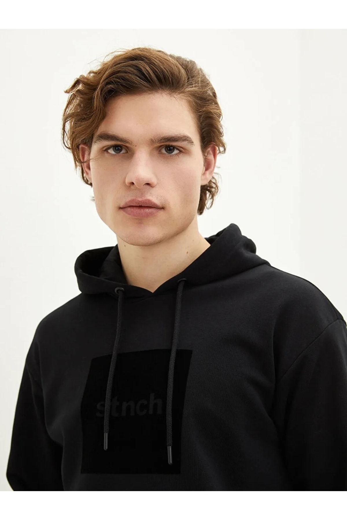 LC Waikiki Sweatshirt Schwarz Regular Fit Fast ausverkauft