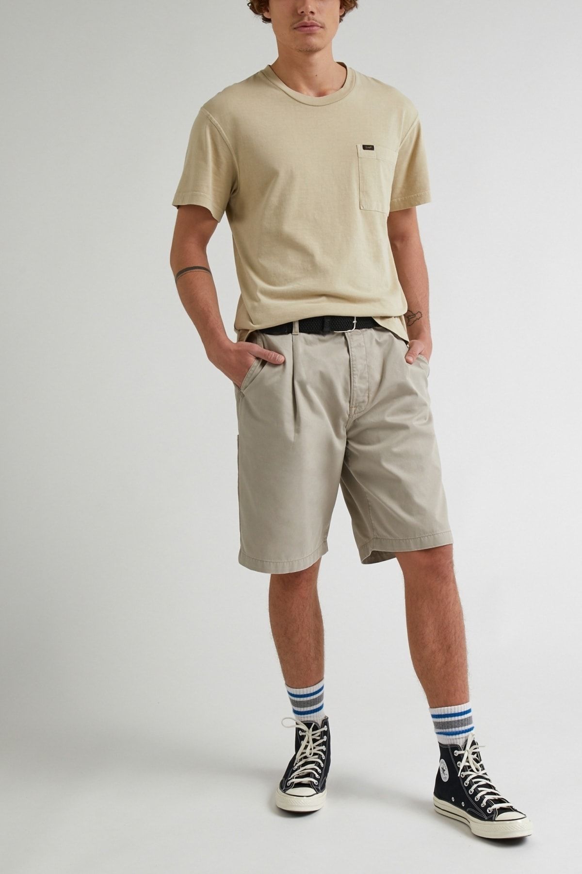 تی شرت مردانه به طور منظم مناسب برش طبیعی 100 ٪ یقه دوچرخه پنبه ای ecru t shirt Lee