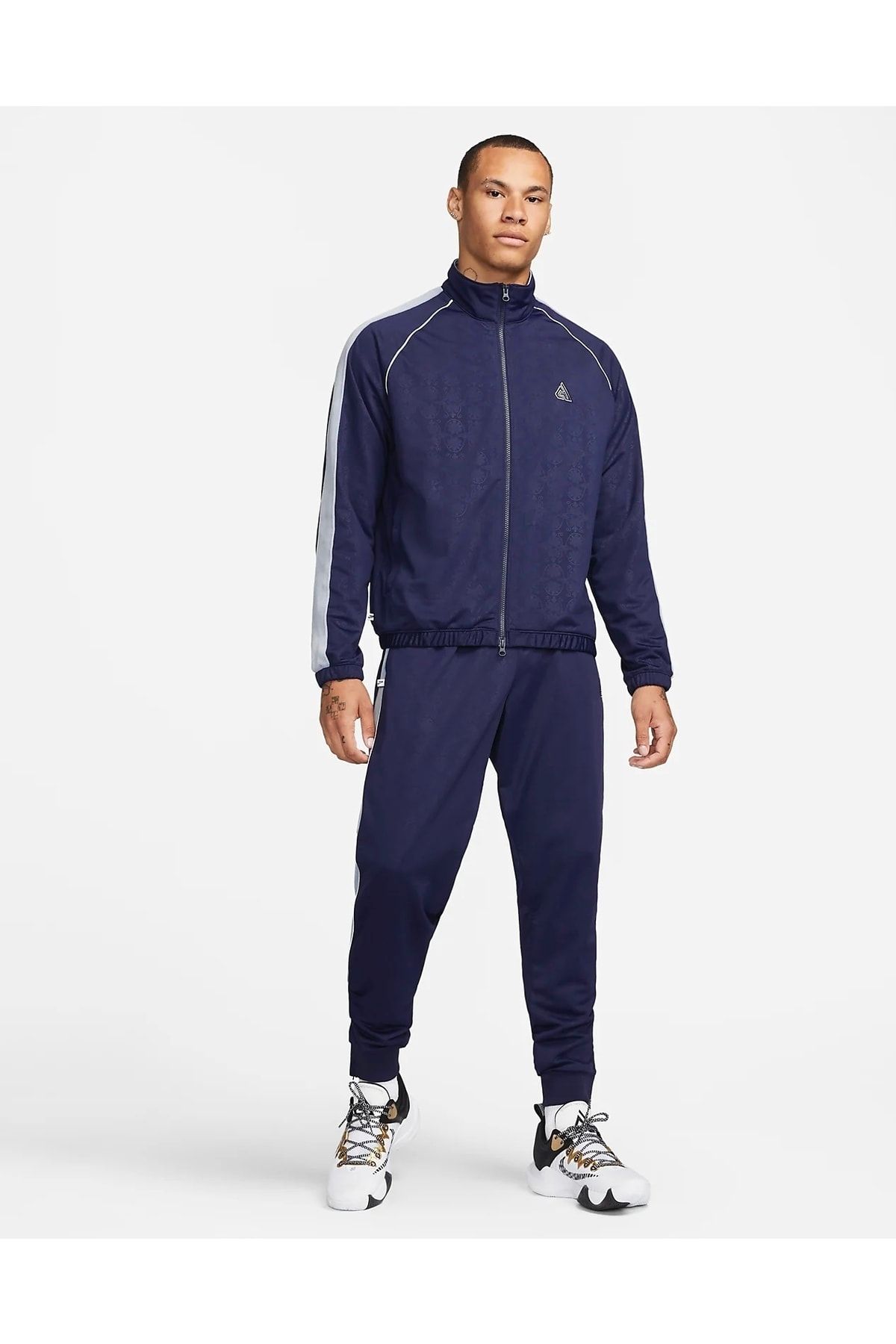 Giannis jacket best sale