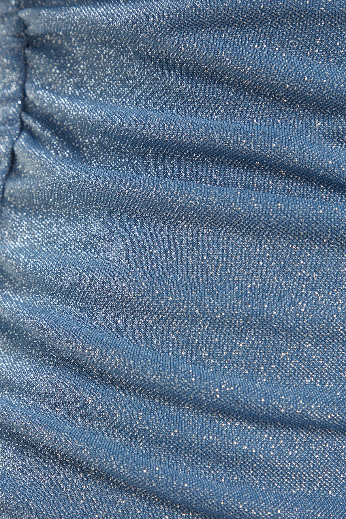 Trendyol Collection-Blaues, figurbetontes, glitzerndes, tief ausgeschnittenes, kurzes Abendkleid mit TPRSS23EL00425 8