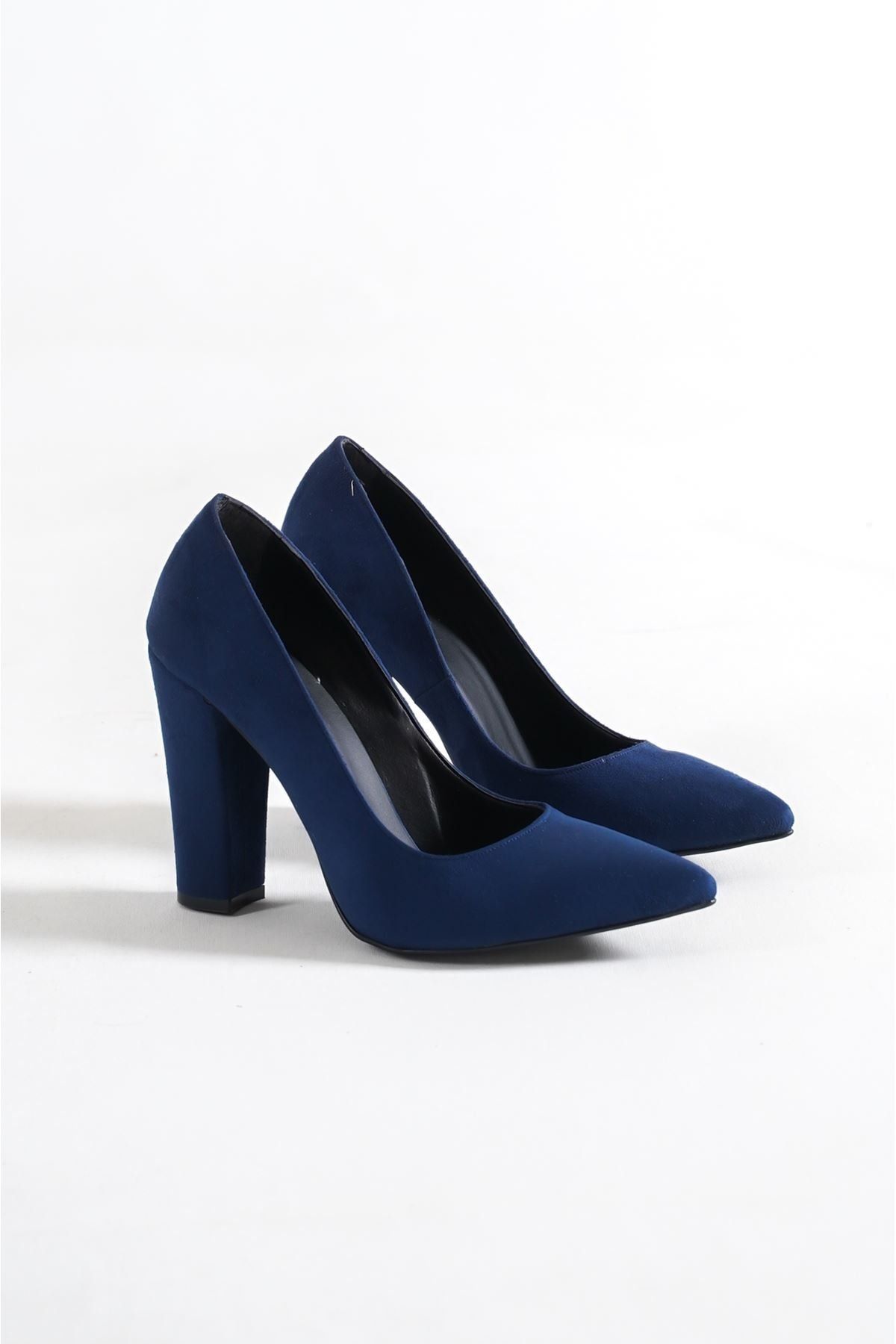 Blue heels at rage top