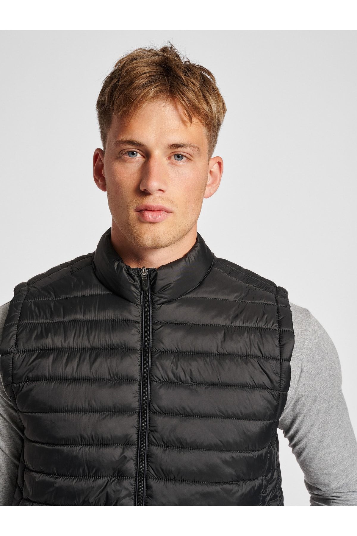 hummel-hmlKIRMIZI KAPİTONE YELEK 8