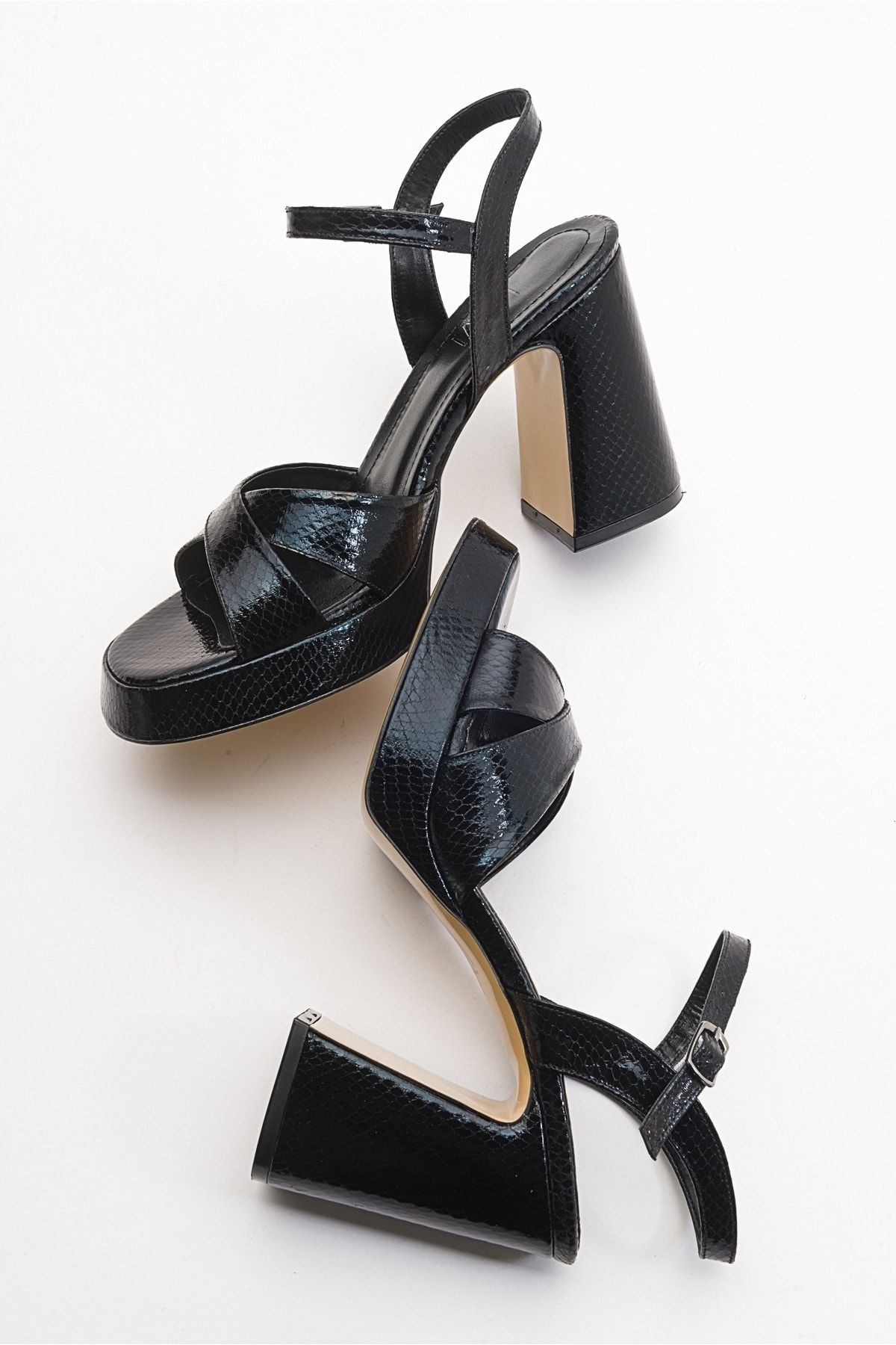 کفش پاشنه کلاسیک سیاه زنانه الگوی اورجینال luvishoes