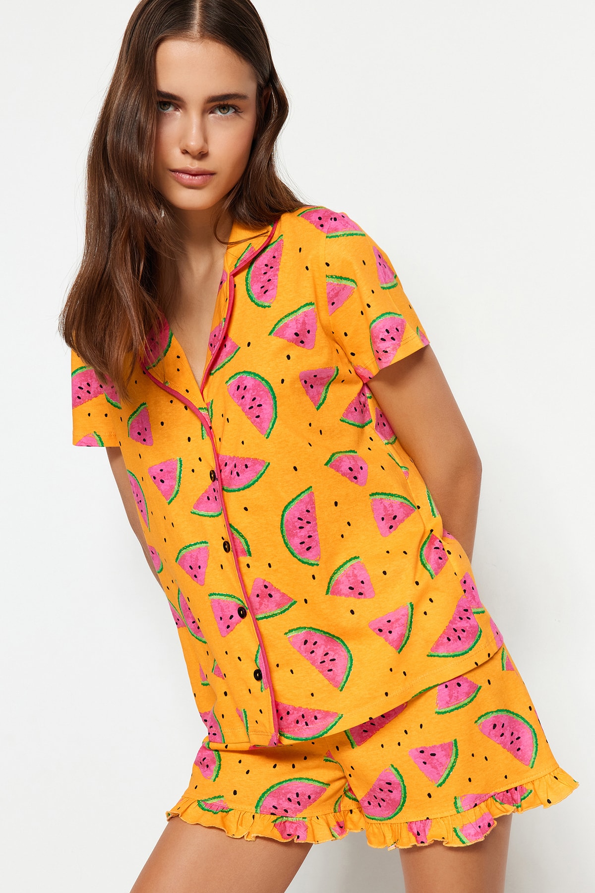 TRENDYOLMİLLA Açık Turuncu Karpuz Desenli Fırfırlı Pamuklu Gömlek-Şort Örme Pijama Takımı THMSS21PT0670